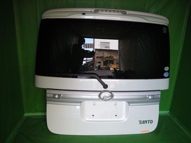  MIT 210405007 L375S タントカスタム 2010 バックドア W24(リア)｜売買されたオークション情報、yahooの商品情報をアーカイブ公開 - オークファン ダイハツ用