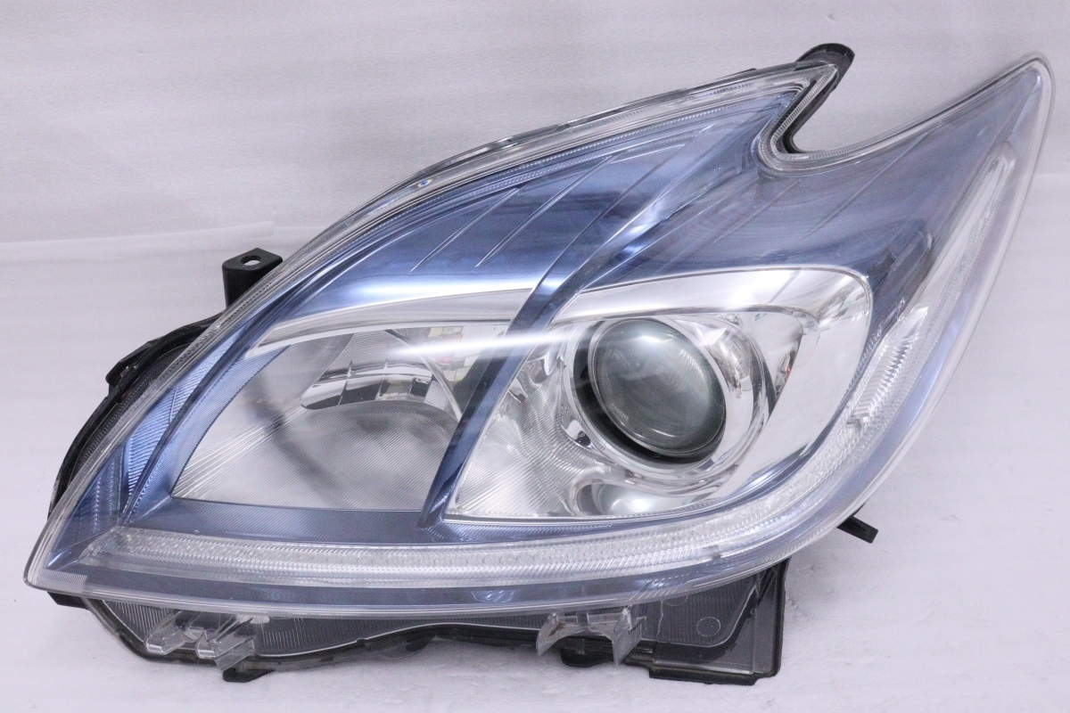 新作，格安 14-239☆HID ZVW35 プリウスPHV☆左ヘッドライト KOITO 47-52