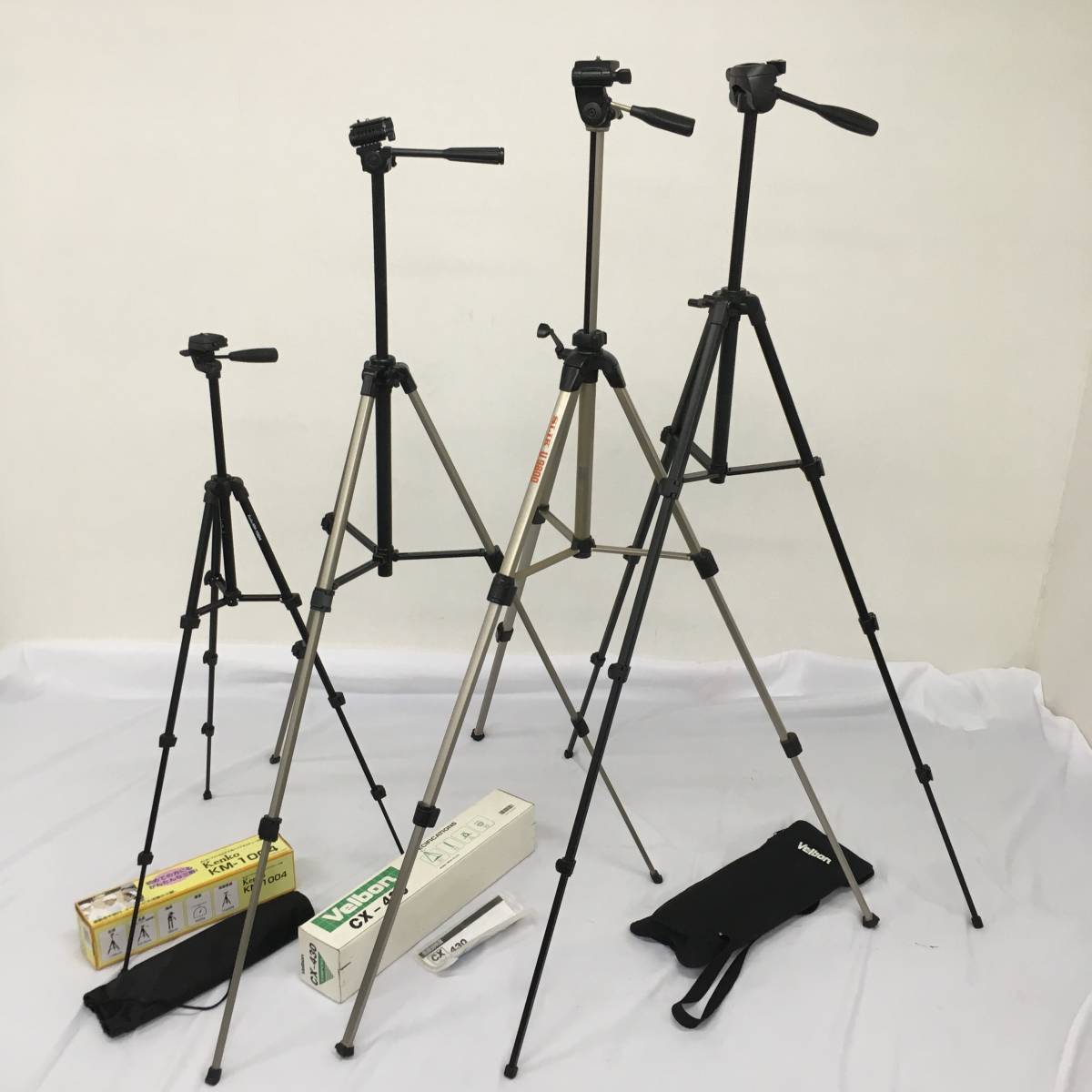 １円スタート 477 0 Velbon Ex 440 Slik U9800 など カメラ三脚 計4点セットおまとめ 三脚 売買されたオークション情報 Yahooの商品情報をアーカイブ公開 オークファン Aucfan Com