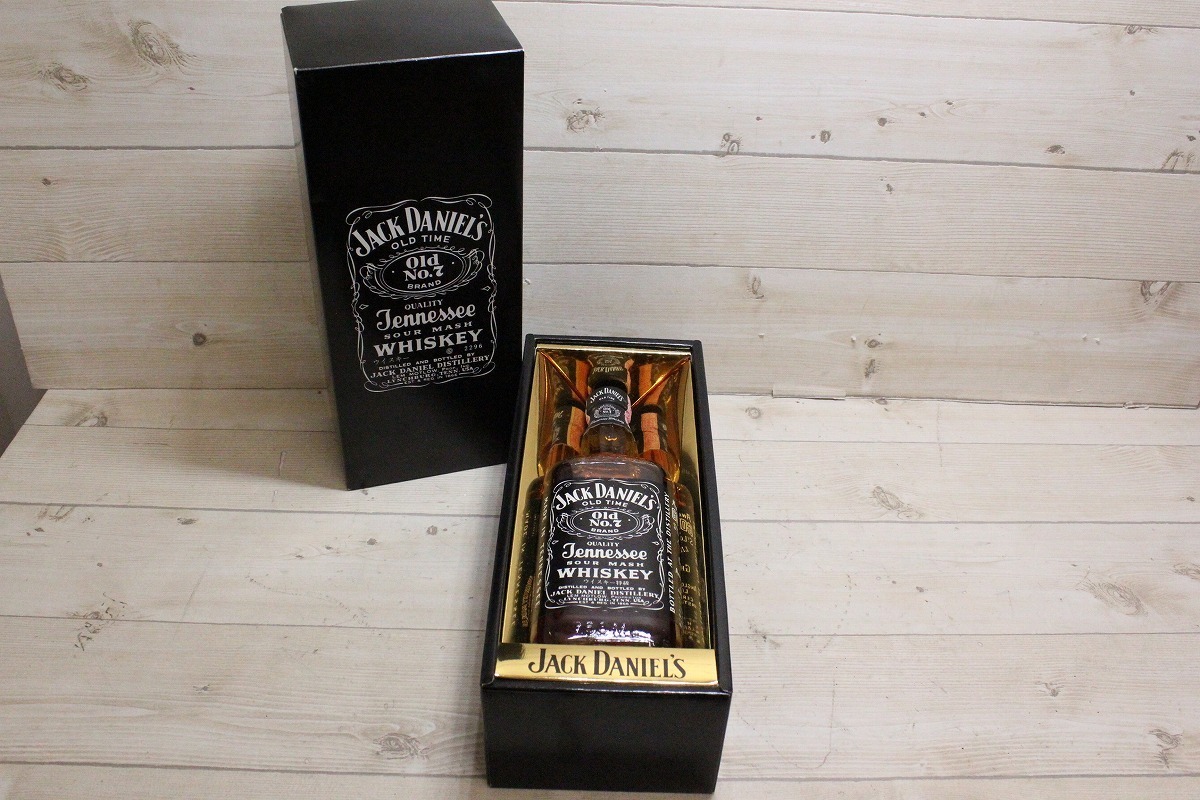 人気定番，定番人気 ジャックダニエル 古酒 箱付き ウィスキー 750ml JACK DANIEL'S OLD TIME オールドタイム No.7 テネシー 特級 750ml 45% 未開栓ェ(バーボン)｜売買されたオークション情報、yahooの商品情報をアーカイ バーボン