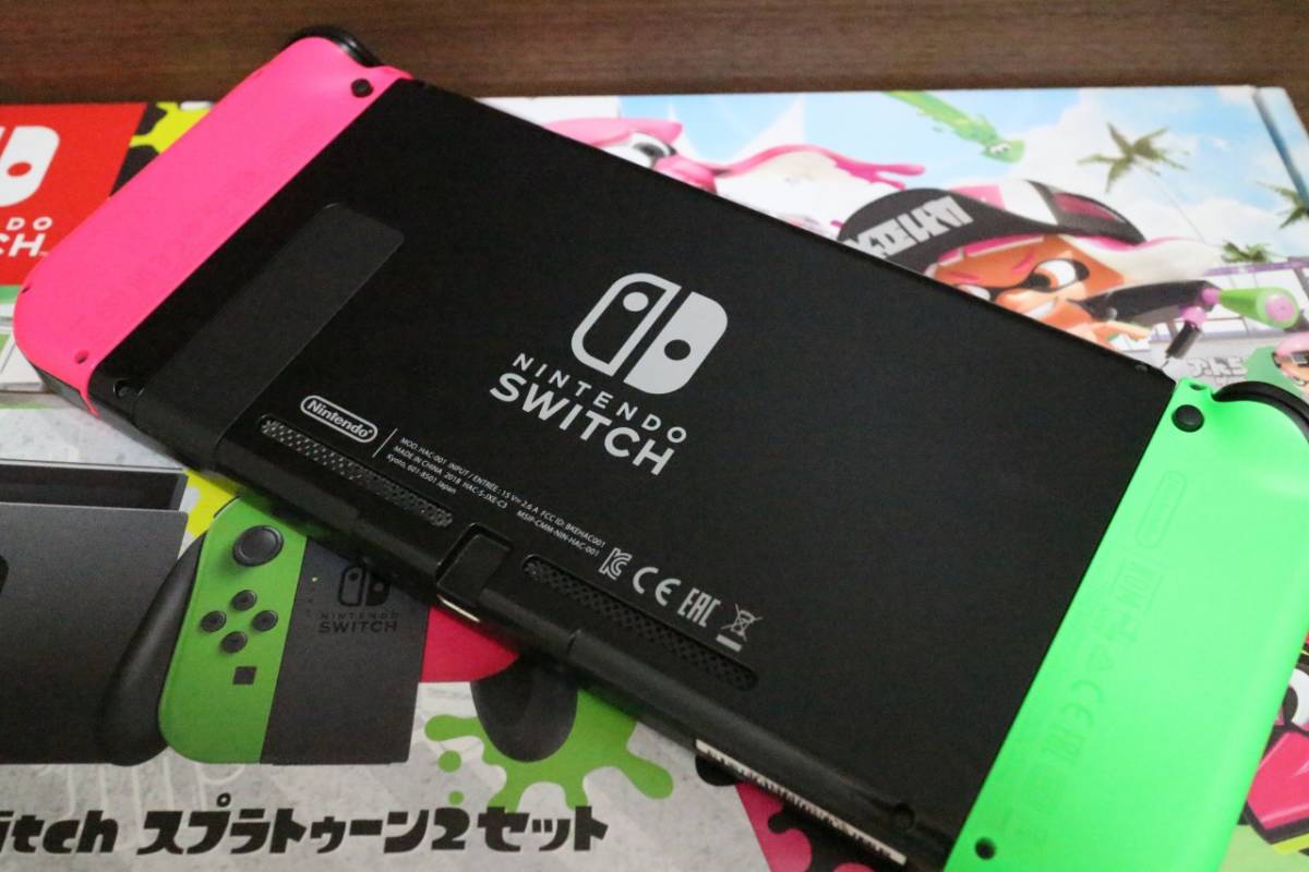 付属品新品有♪ ケース付き!! ☆良品☆ 任天堂 switch スプラトゥーン2