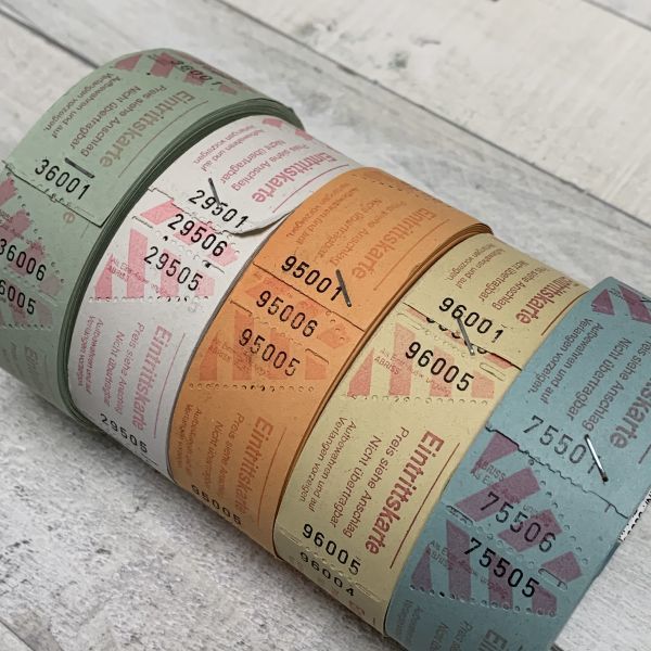 ドイツ　ロールチケット　5色　1ロール500枚×2500枚セット　ストライプ　検）アンティーク　輸入雑貨　ラッピング　コラージュタグ紙もの 052・Ａ-1379 アメリカチケット 券売機ロール紙 チョコレート : エフケイ