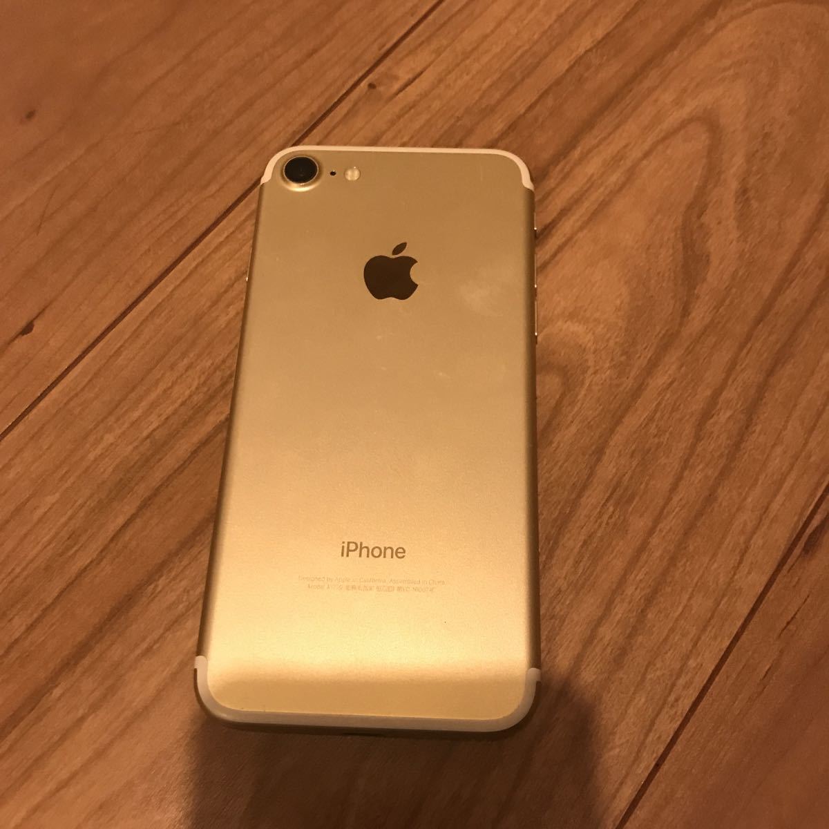 iPhone7 画面ひび割れ 128GB ローズゴールド