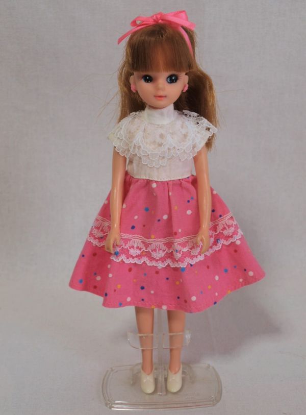 当時物タカラ3代目リカちゃん着せ替え人形お洋服セット日本製 茶髪 破線なし ドール ワンピース ドレス 三代目 昭和レトロ 古い昔 足指あり 人形 売買されたオークション情報 Yahooの商品情報をアーカイブ公開 オークファン Aucfan Com