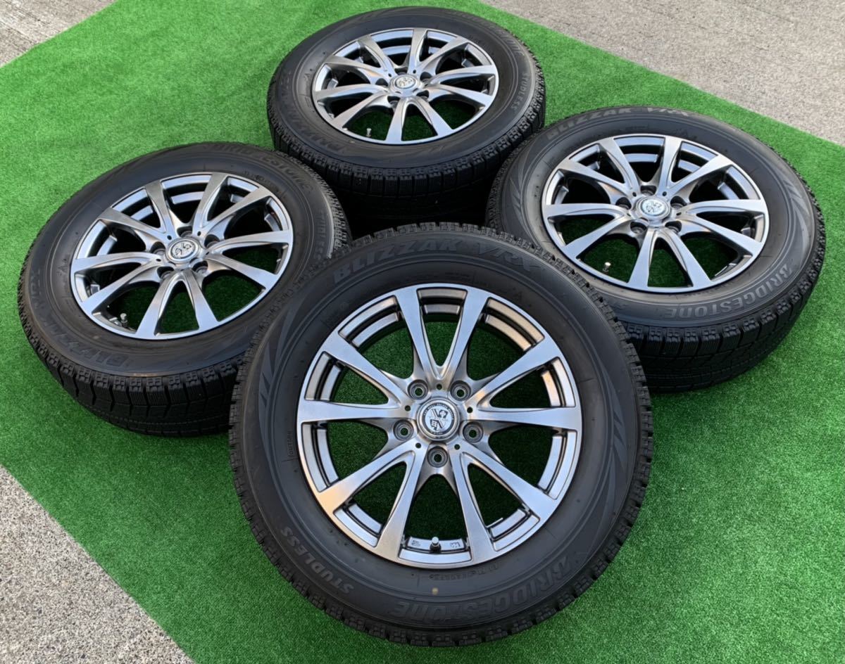 T.R.G 16インチホイール& 215/60R16 BS BLIZZAK VRX スタッドレス