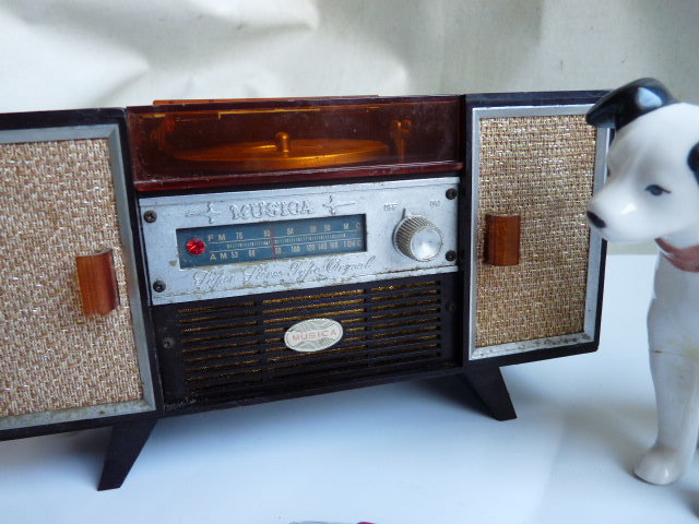 ビクター Victor ビクター犬 ニッパー犬 Hi Fi ステレオ 置物 昭和レトロ 陶器製 キャラクター 売買されたオークション情報 Yahooの商品情報をアーカイブ公開 オークファン Aucfan Com