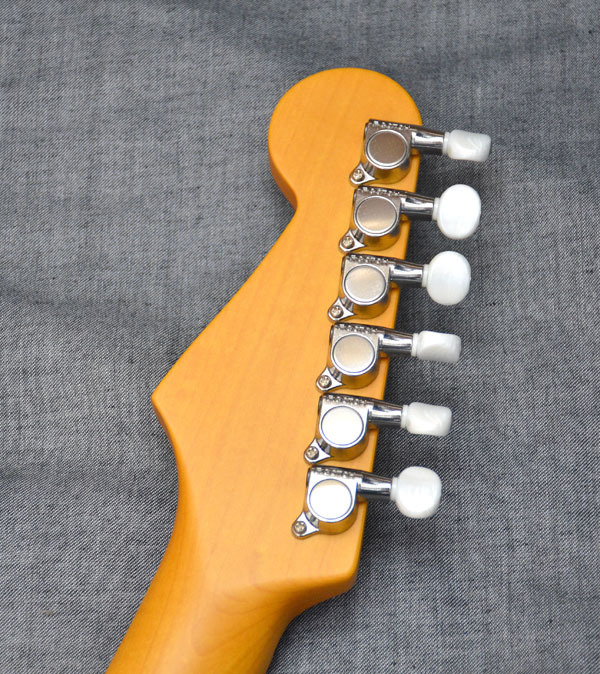 ☆ソフトケース付！FENDER JAPAN フェンダー ジャパン ST62-70TX