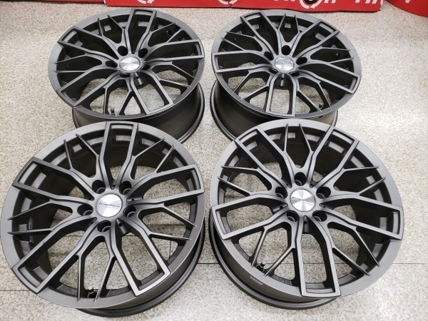 ◎美品！ほぼ無傷　訳ありEURO BAHN MTX １８インチ ８J?40　PCD120-5穴 ハブ径74ｍｍ 4本セット　BMW　F系E系　　スタッドレス用などに