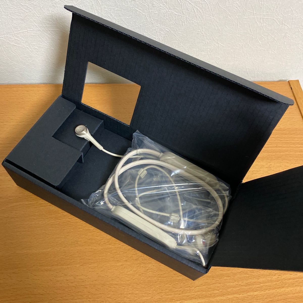 パナソニック ストラーダ CN-RA06WD 地デジ内蔵7型SDナビ 200mm用 iPod 