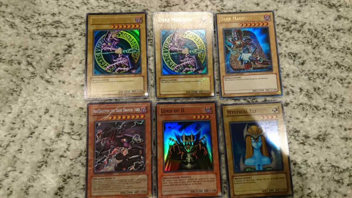 遊戯王 韓国版 英語版 スリーブ まとめ売り 青眼の白龍 ブラック 