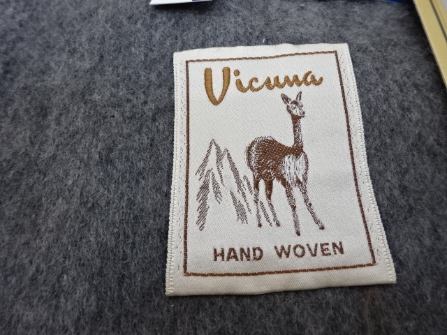 NCK114)vicuna/ビキューナ/マフラー/グレー/毛100％/木箱入/新品未使用