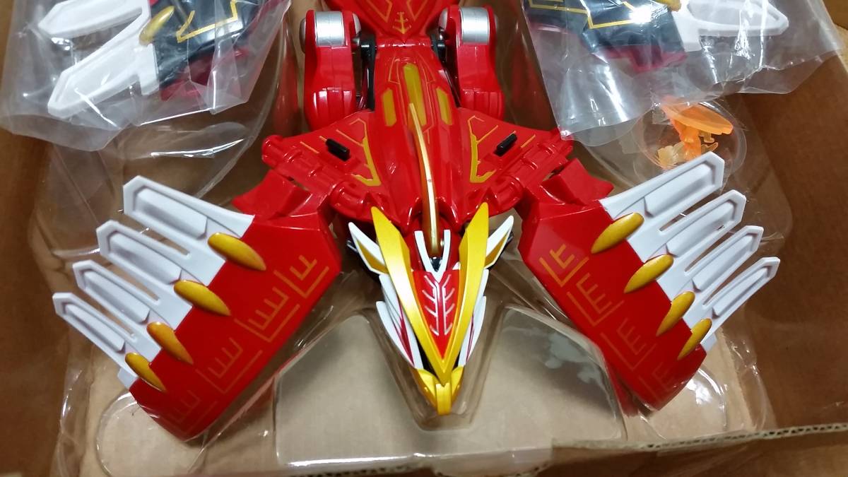 (新品未開封) ガオレンジャー　ガオファルコン バンダイ 百獣戦隊ガオレンジャー ガオファルコン中古美品 バンダイ