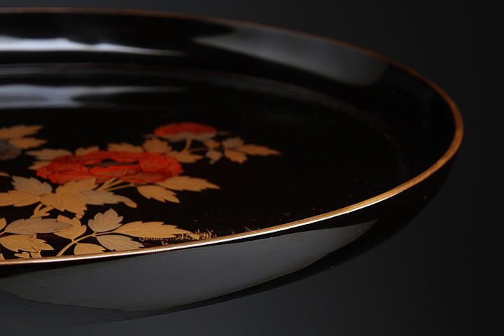 お盆 トレー 丸盆 溜 文化遺産オンライン 菖蒲蒔絵丸盆 黒塗 漆器 10.0