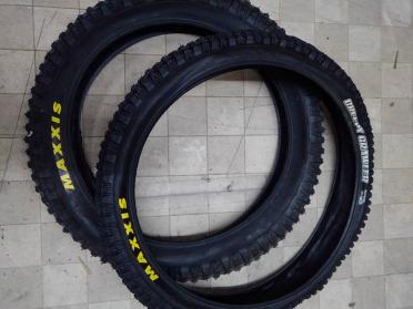 MAXXIS マキシス CREEPY CRAWLER クリーピークローラー バイクトライアル 自転車トライアル 前後セット 新品未使用 長期在庫品 訳アリ 