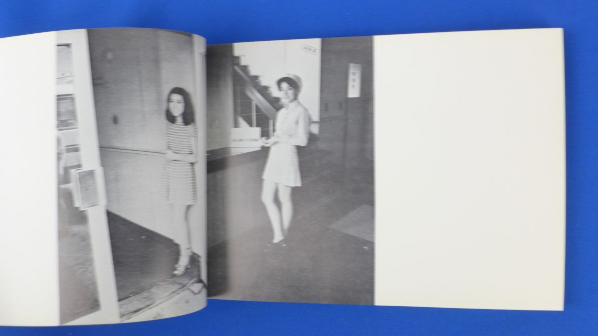 ゆS1161○【直筆サイン入り】荒木経惟 写真集2「 続センチメンタルな