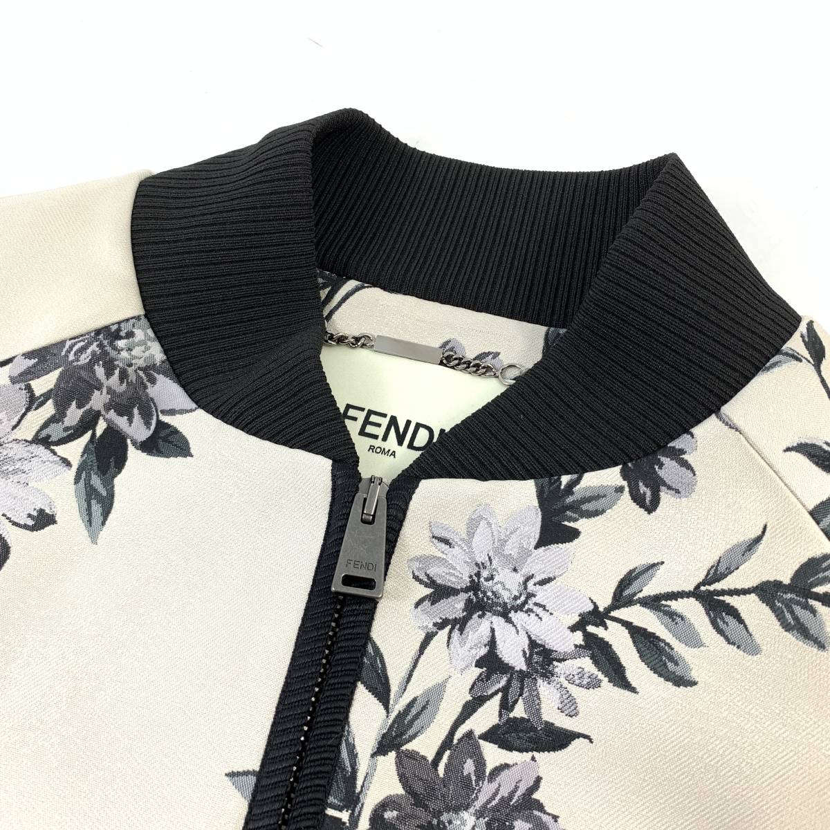 極美品】FENDI フェンディ フローラル 花柄 刺繍 ショート丈 ボンバー 