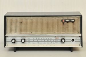 ナショナル 真空管ラジオのYahoo!オークション(旧ヤフオク!)の相場