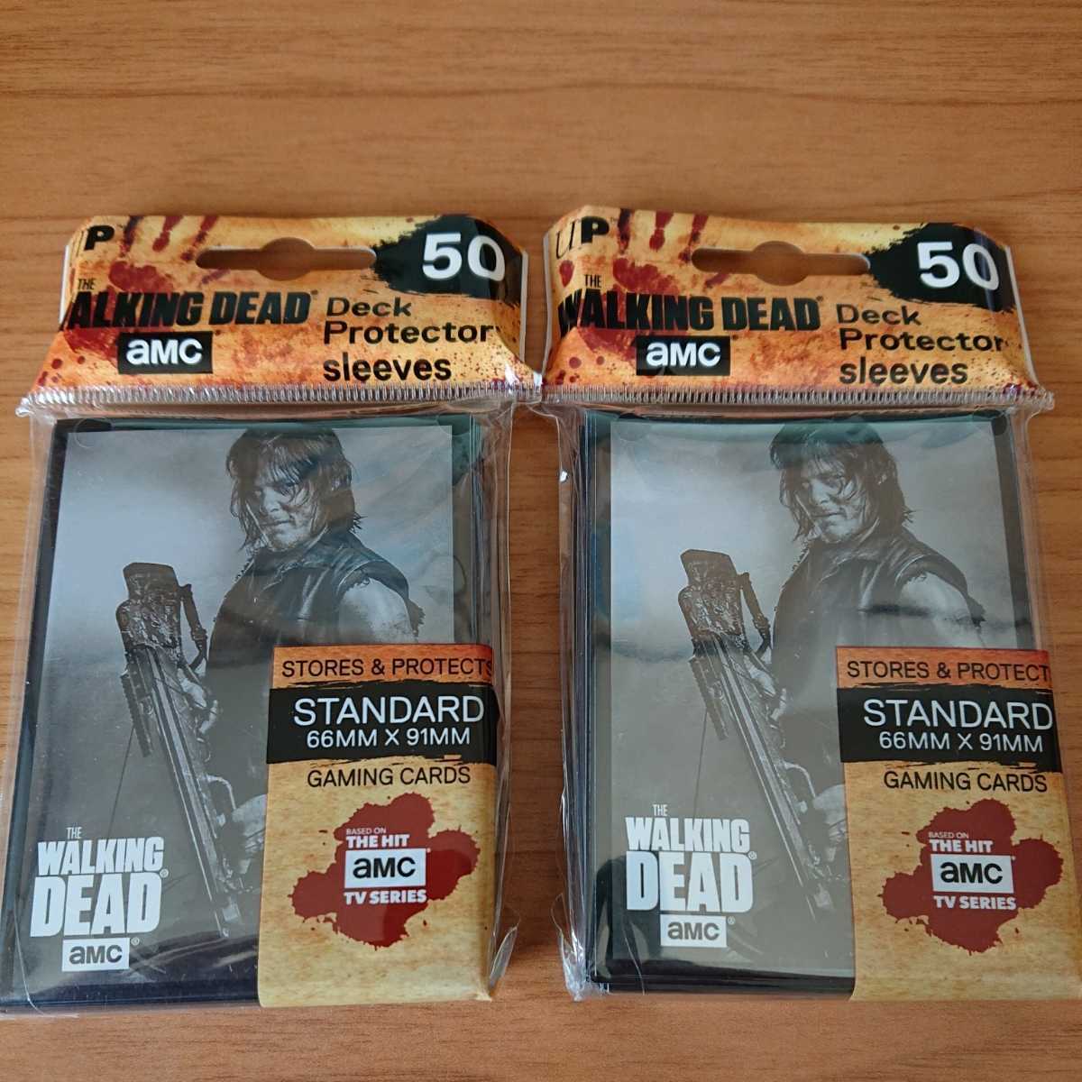 ウォーキングデッド WALKING DEAD ダリル スリーブ ultrapro ウルトラ