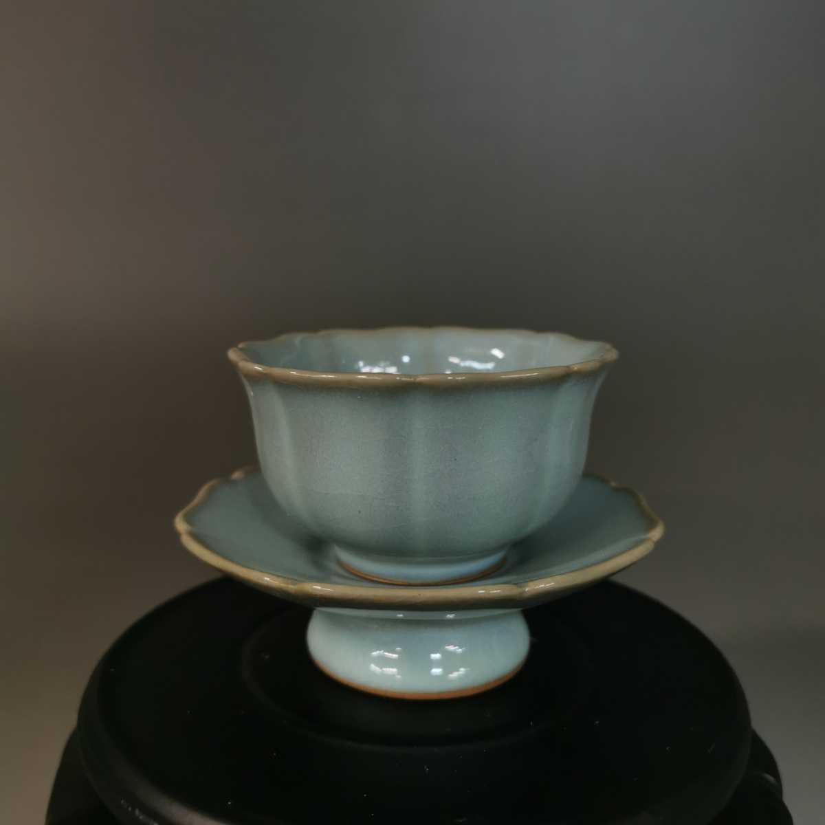 定番，最新作 中国古美術 汝窯 天青釉 葵口盃 茶道具 中国磁器 陶磁器(宋)｜売買されたオークション情報、yahooの商品情報をアーカイブ公開 - オークファン 宋