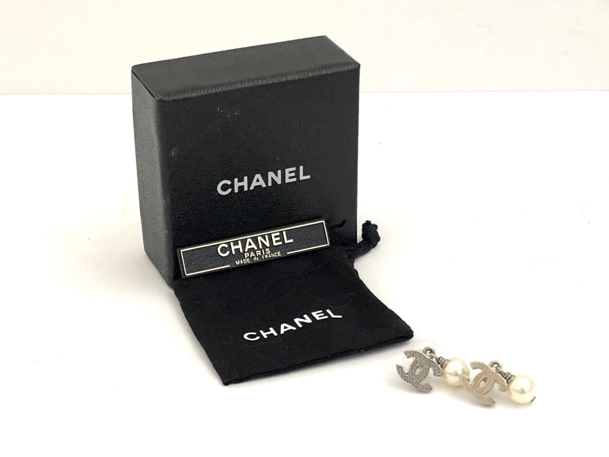 中古】CHANEL シャネル ココマーク ピアス パール シルバー 09A CHANEL 