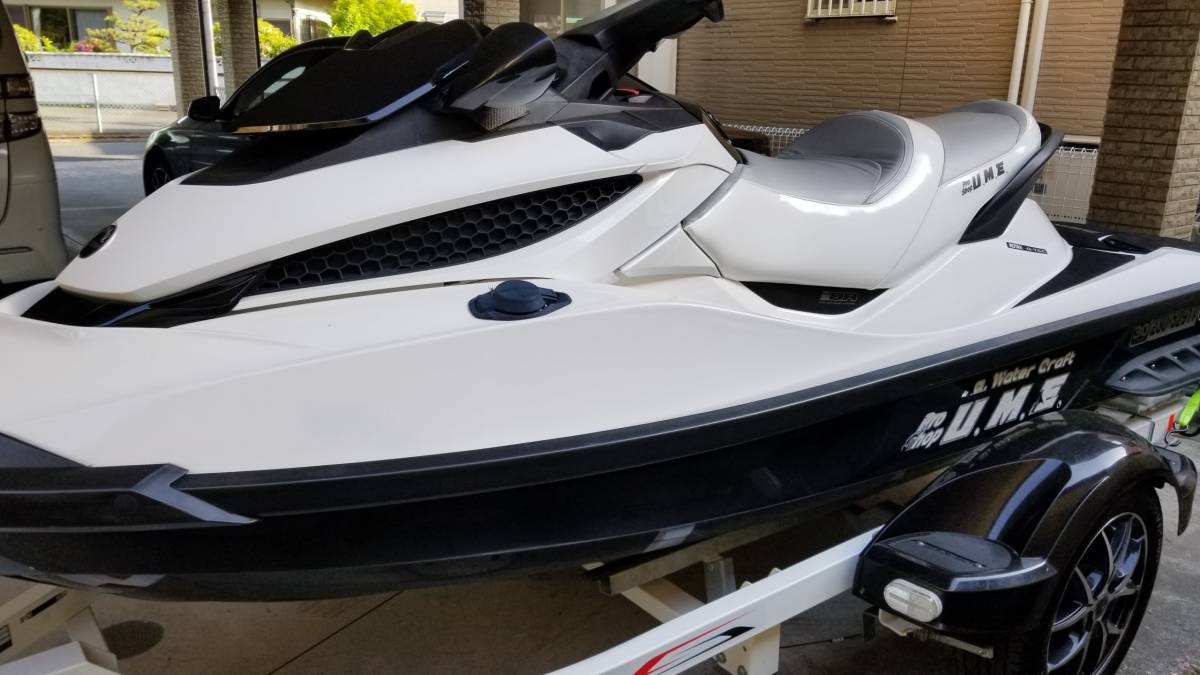2011 GTX 215 3人乗り　アワー148H トレーラー無し