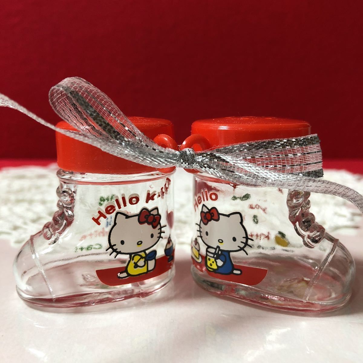  キティ ハローキティ 調味料入れ ソルト&ペッパー 1975年 ガラス製 ブーツ型 昭和レトロ 当時物 旧ロゴ サンリオ 激レア(ハローキティ)｜売買されたオークション情報、yahooの商品情報をア ハローキティ