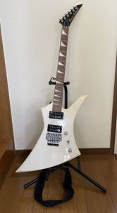 エレキギター 白のヤフオク!の相場・価格を見る｜ヤフオク!のエレキ 