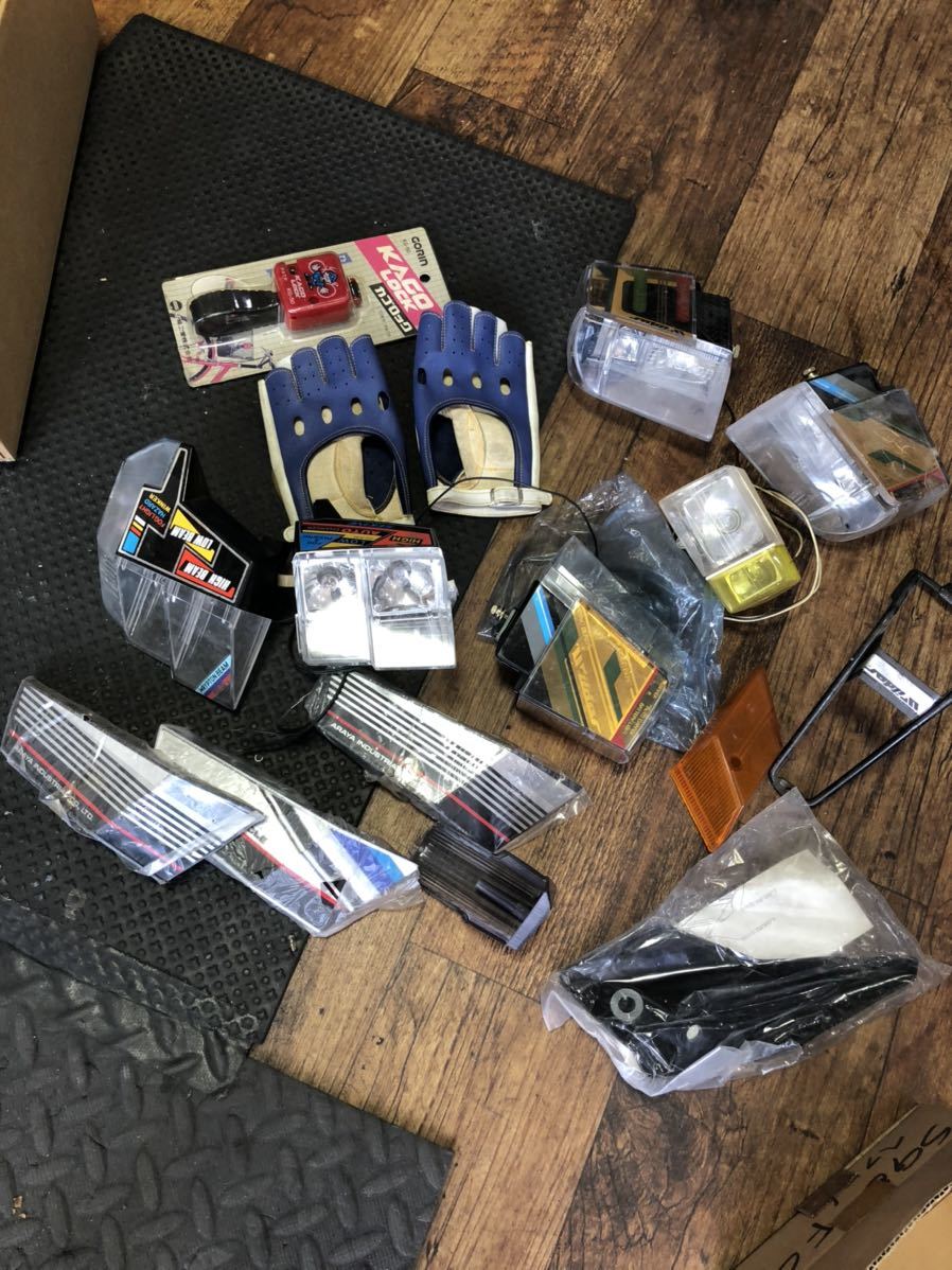 旧車 ライト 当時物 レトロ ビンテージ フォグ セキネ パッシング スーパーカー デコチャリ フラッシャー アラヤ ビンテージパーツ 売買されたオークション情報 Yahooの商品情報をアーカイブ公開 オークファン Aucfan Com