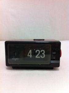 パタパタ時計 SEIKOのYahoo!オークション(旧ヤフオク!)の相場・価格を