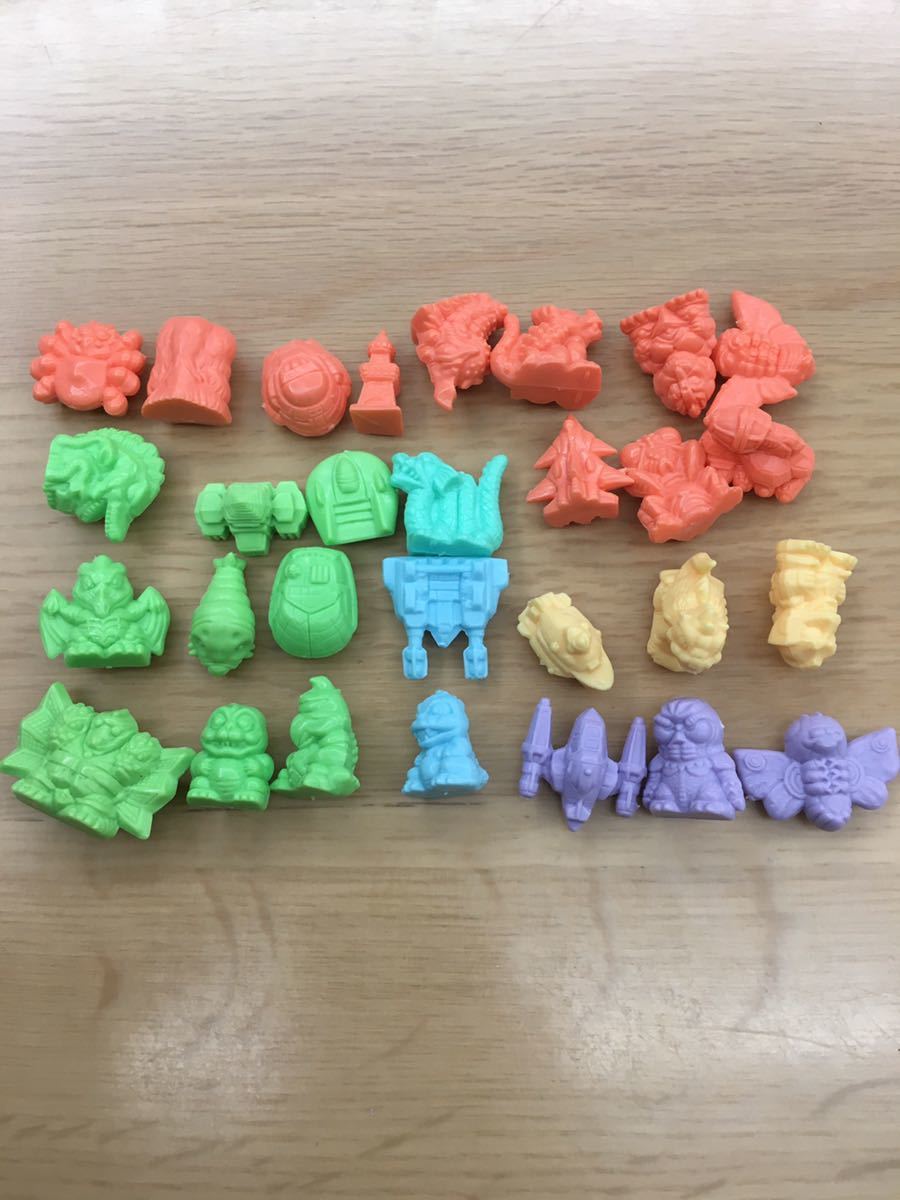 即納 メガロ ゴジラ食玩 Mbjuturu Org