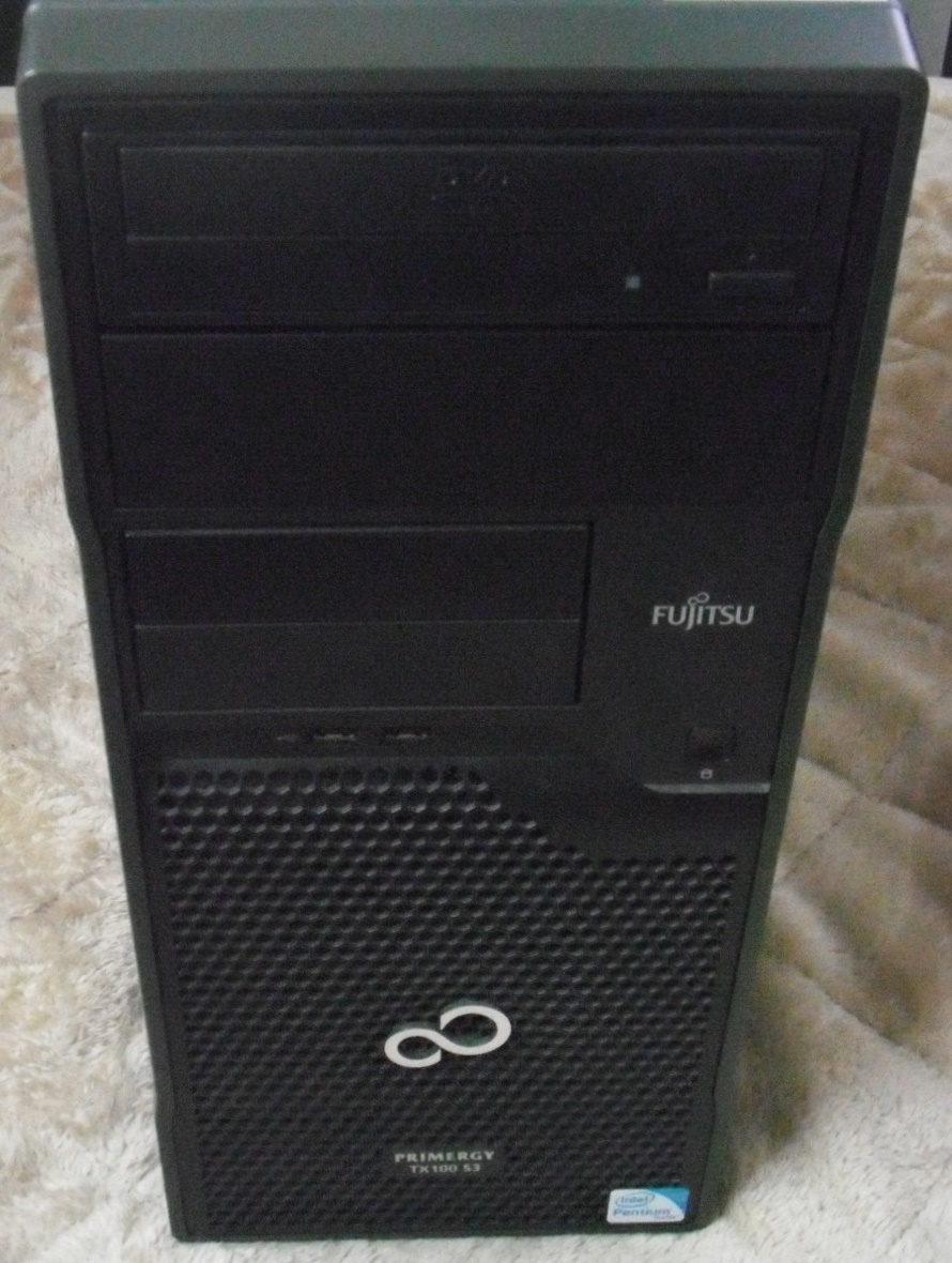 富士通 PRIMERGY TX100 S3 (Pentium G620 2.6GHz ) ジャンク_1