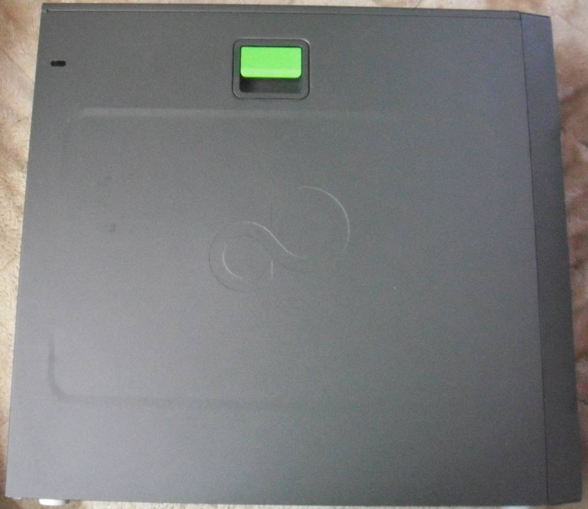 富士通 PRIMERGY TX100 S3 (Pentium G620 2.6GHz ) ジャンク_4