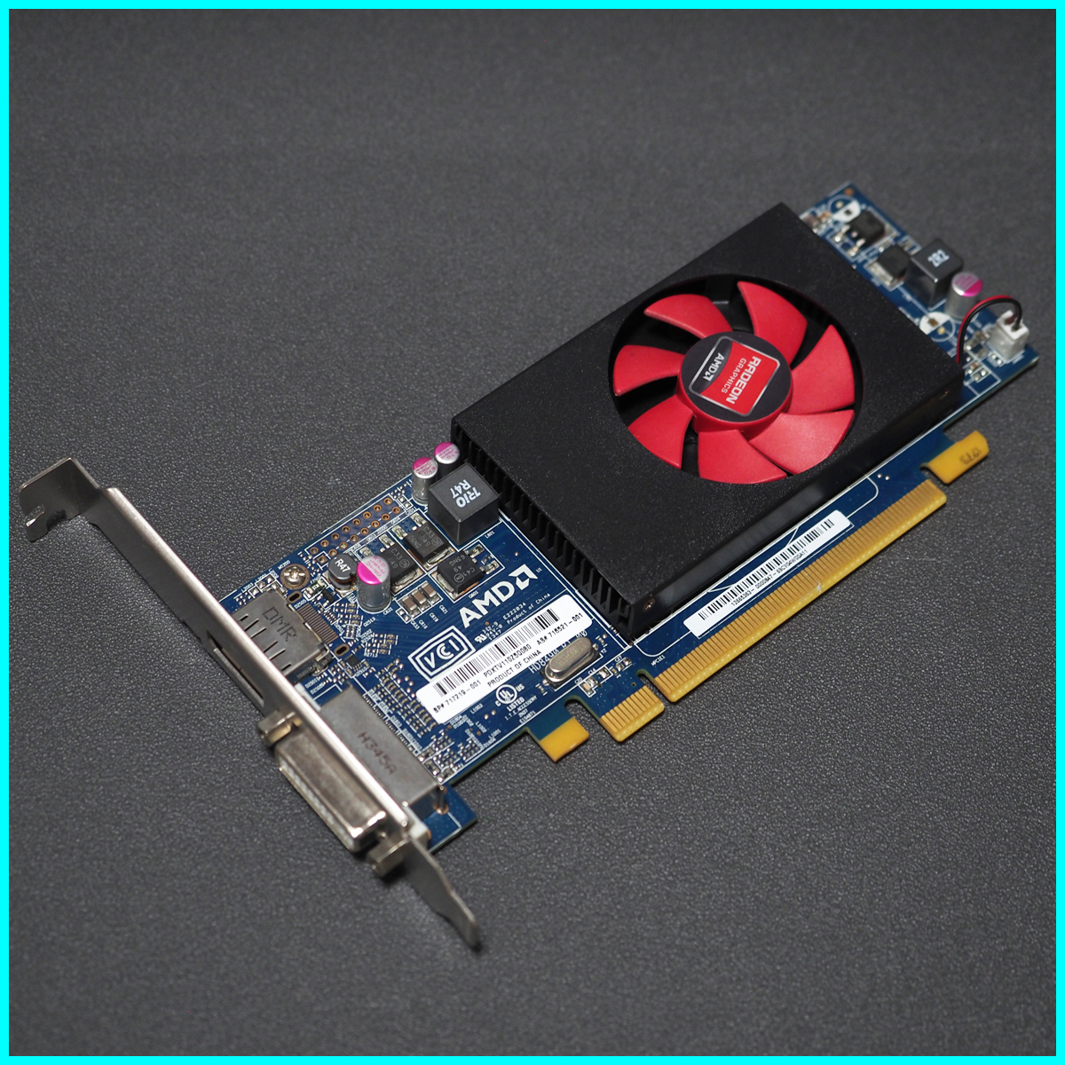 CARTE VIDÉO AMD Radeon HD 8490 1GB GDDR3 Displayport + DVI 24+5