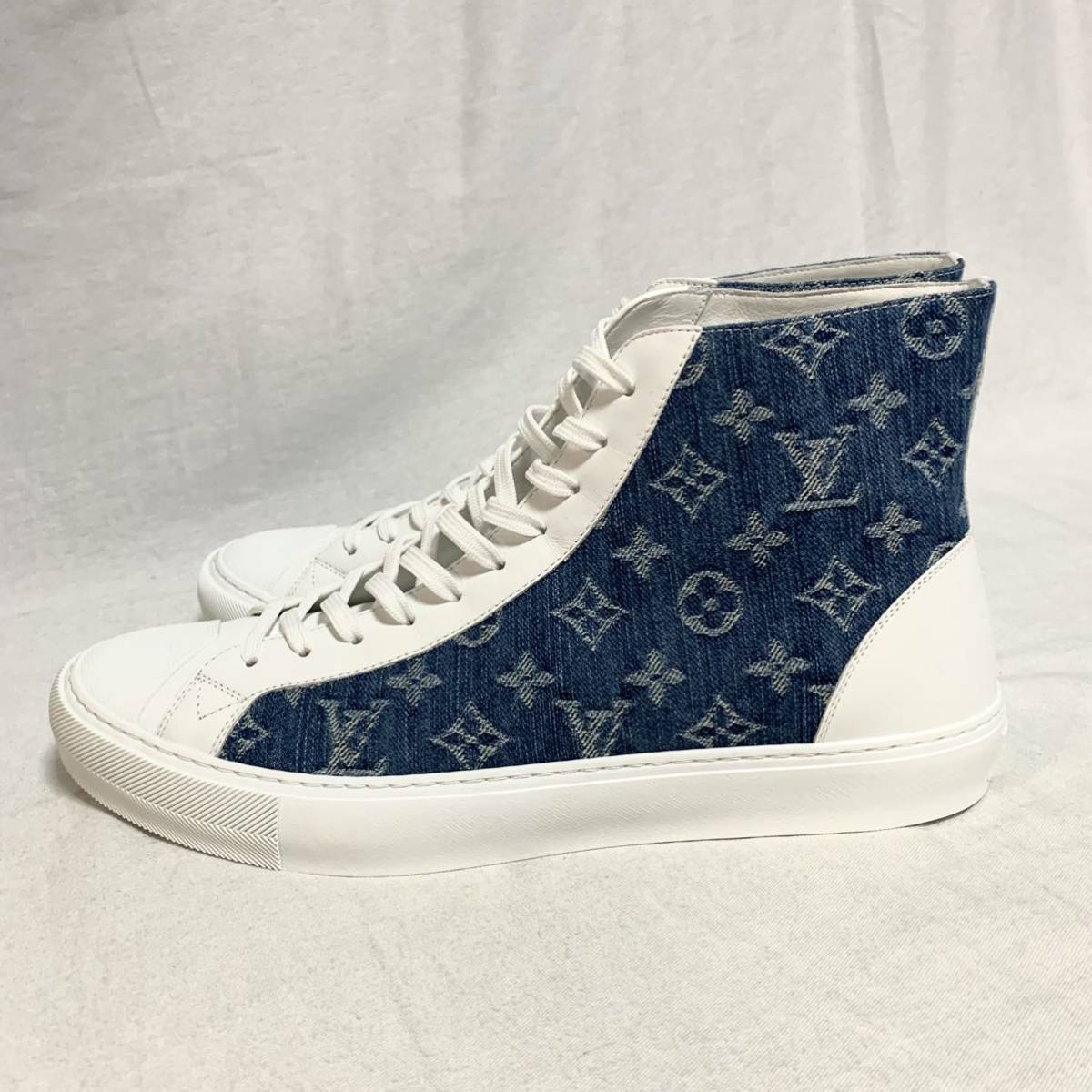 新品未使用 箱保存袋付き LOUIS VUITTON ルイヴィトン 2019年 新品未使用 箱保存袋付き LOUIS VUITTON ルイヴィトン 2019年