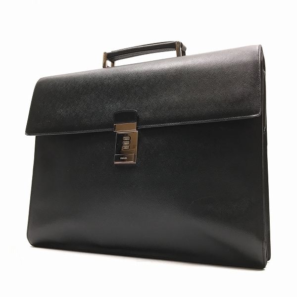 ○超美品 定価30万 プラダ PRADA 「49」 サフィアーノ レザー 本革 カッコいい ビジネス バッグ ブリーフ 定番の黒 C31-025