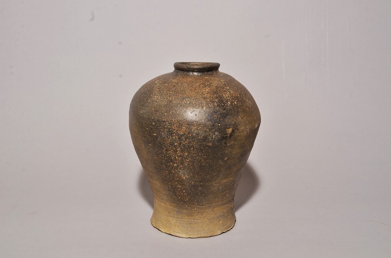 梅瓶 高麗青磁 | - 高麗 梅瓶（668–900 CE） 入蘆花（ロカニイル