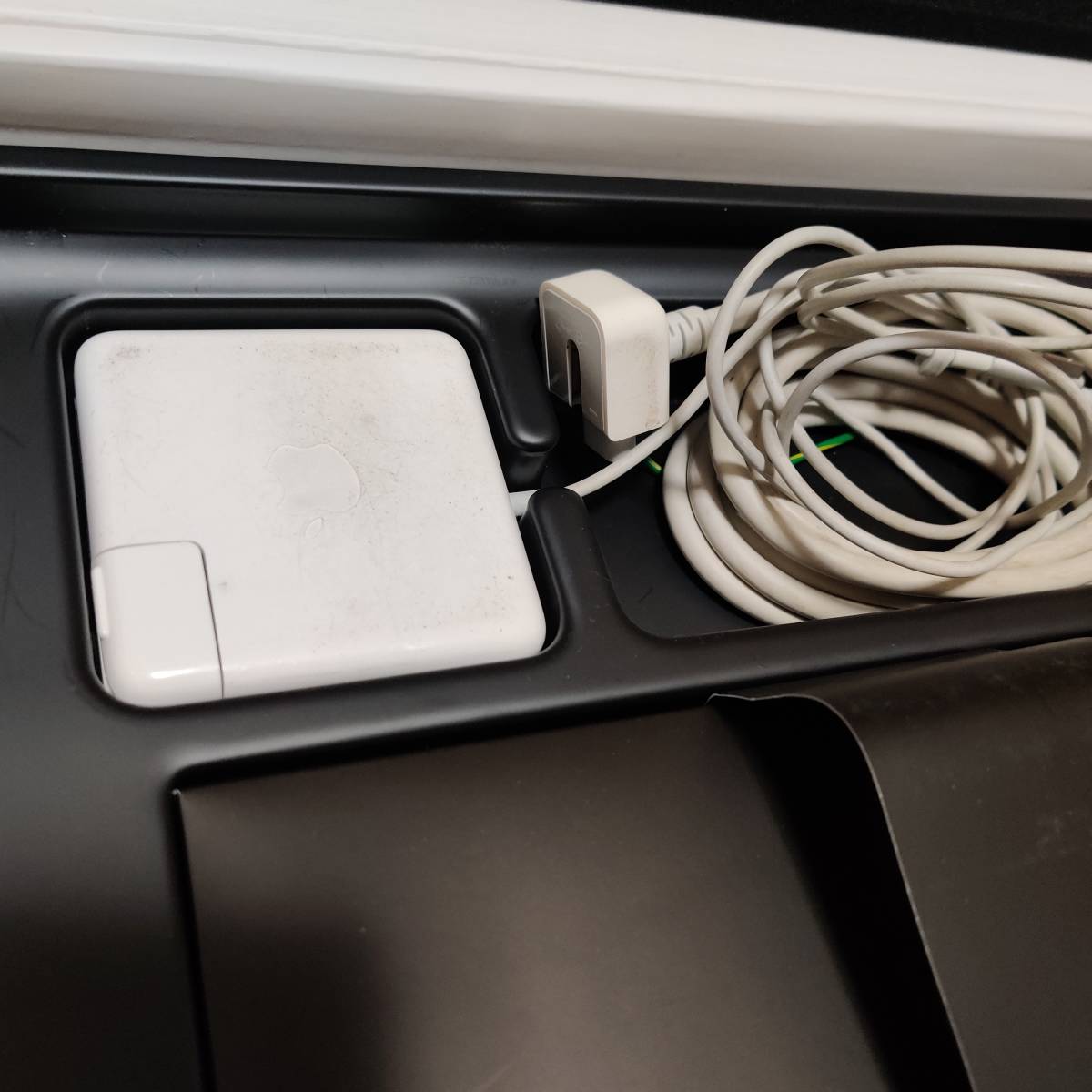 NSDF8Y】MacBook Pro 15-inch， Early 2011 本体 充電器 ジャンク JUNK