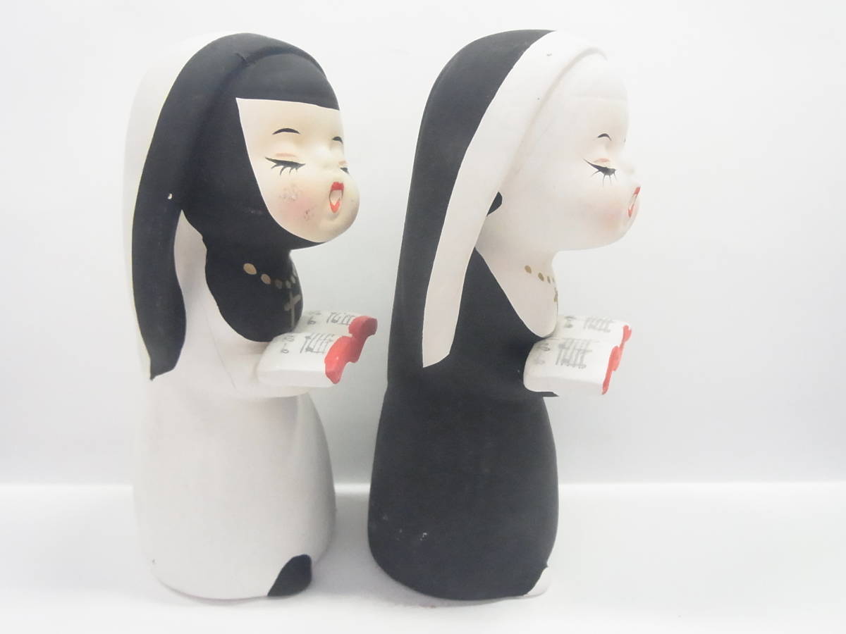 白黒2体☆昭和レトロ 陶器製 修道女 シスター人形☆聖歌 陶器 レトロ 