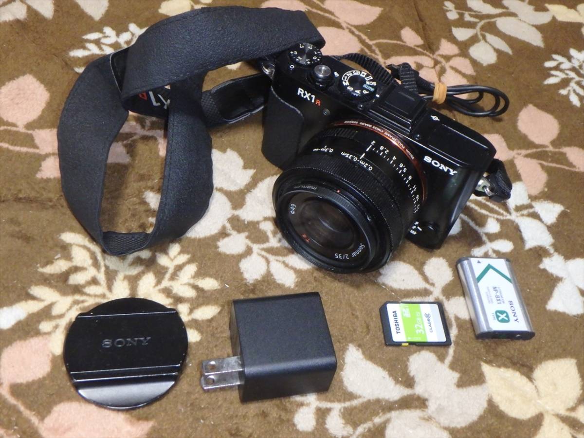 SONY ソニー Cyber-shot DSC-RX1R Carl Zeiss Sonnar 35mm F2 T