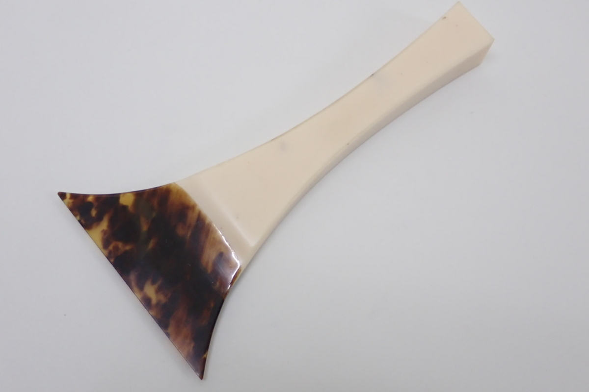 三味線 本鼈甲 撥 2本 全長19.7cm/22cm 収納ケース 楽譜入れ 小物入れ等 おまとめセット バチ 道具_2