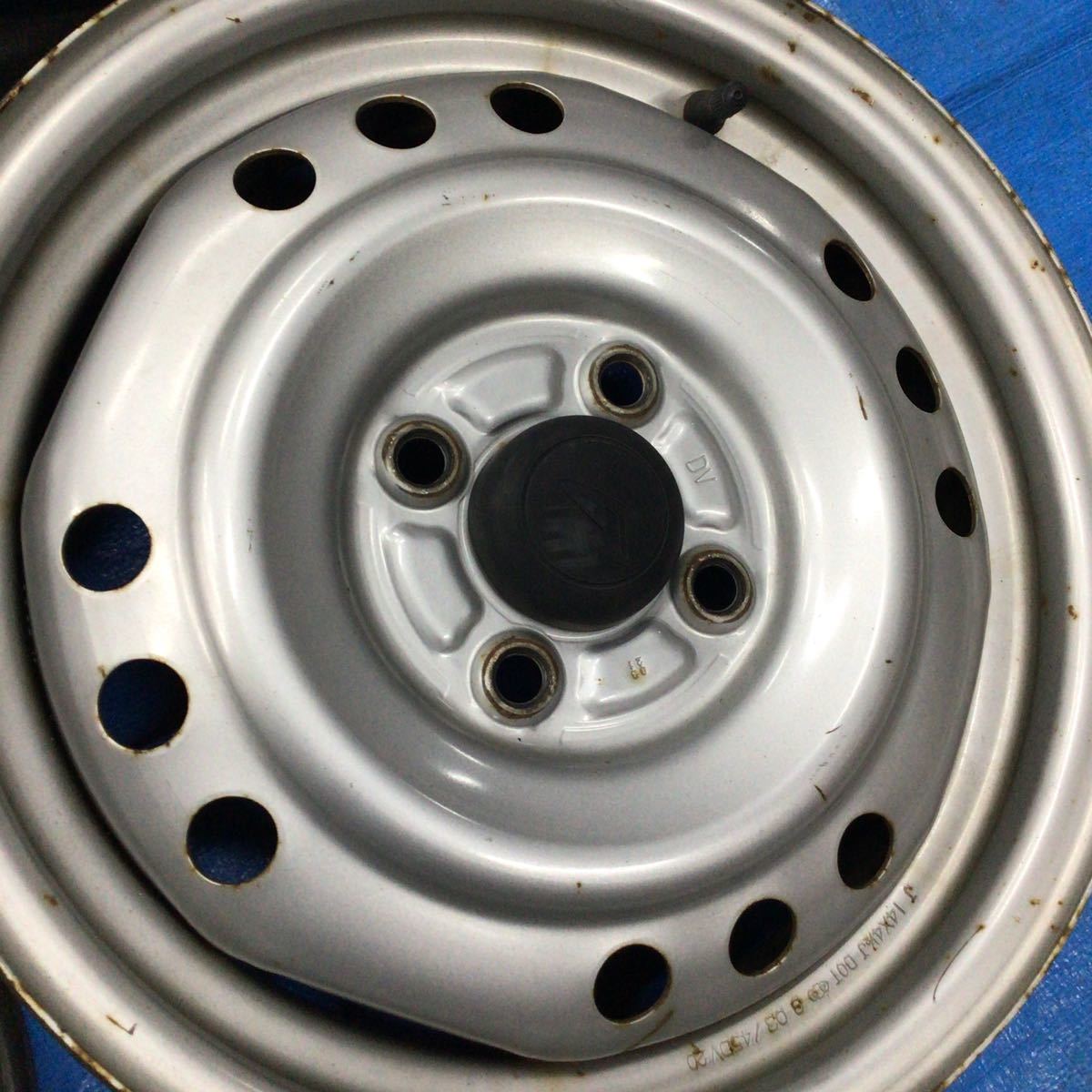 新車外し!!ほぼ未使用 ダイハツ タント用スチールホイール 14インチ 新車外し!!ほぼ未使用 ダイハツ タント用スチールホイール 14インチ