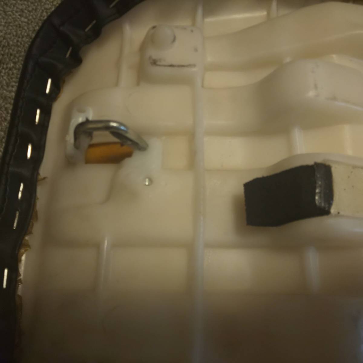 CB750　RC42　シート純正 中古_4