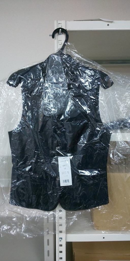 ☆新品☆セロリー03977☆ベスト(シングル）黒×茶 9号(Mサイズ） ☆定価