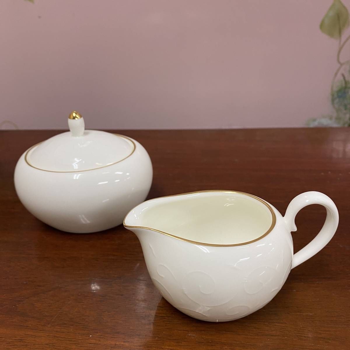 Noritake ノリタケ ゴールドライン ボーンチャイナ ティー4点 Noritake ノリタケ ゴールドライン ボーンチャイナ ティー4点
