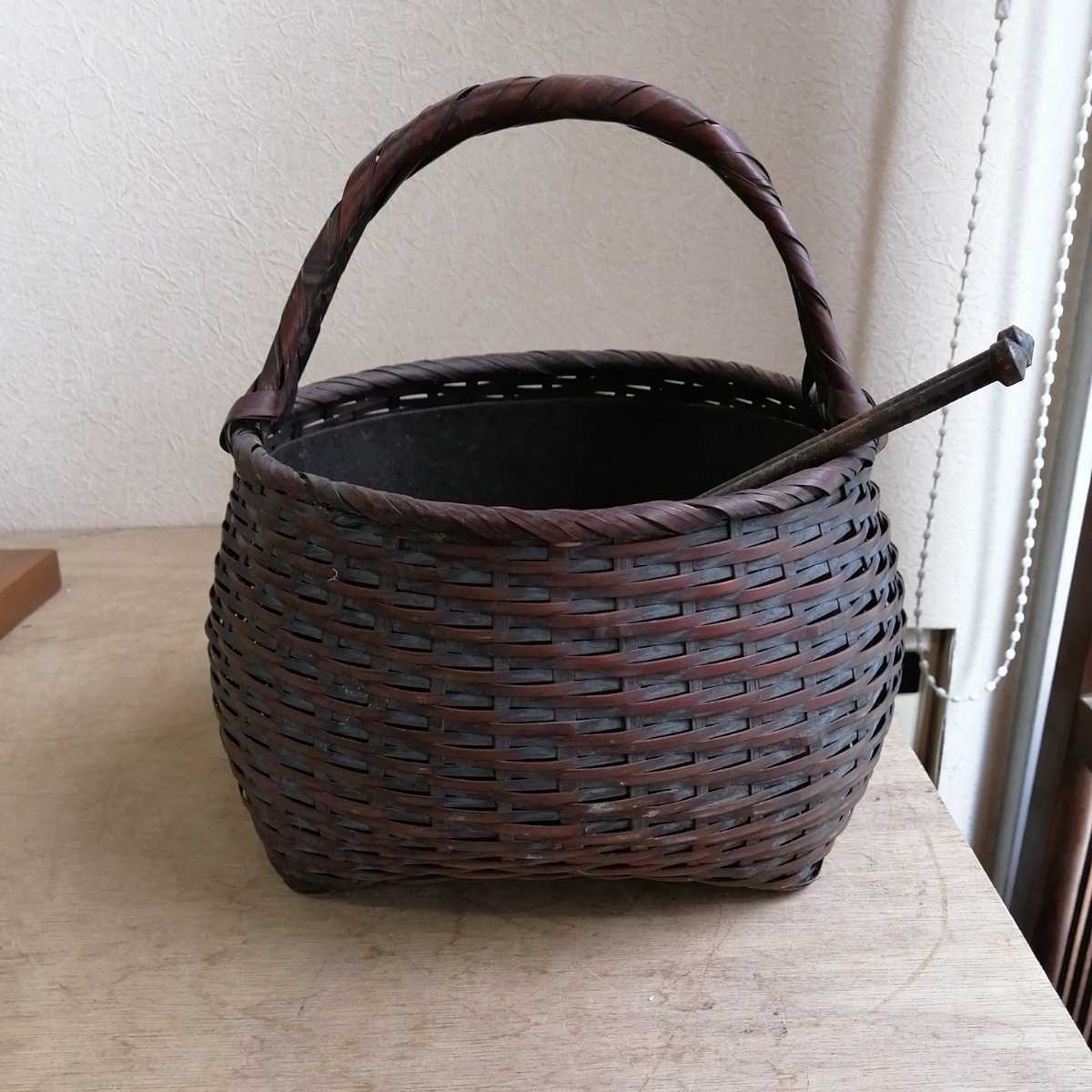 炭入 炭籠 炭斗 内側鉄器 火箸付 茶道具 オブジェ 花入