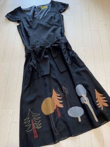 ホコモモラ 刺繍 ワンピースのヤフオク の相場 価格を見る ヤフオク のホコモモラ 刺繍 ワンピースのオークション売買情報は15件が掲載されています