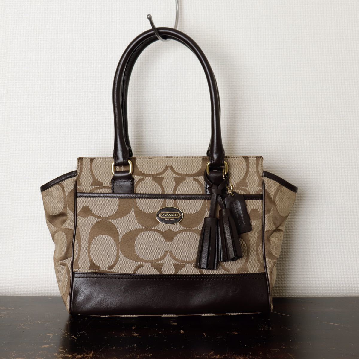 美品】COACH コーチ ハンドバッグ シグネチャー キャンバス キャリー 