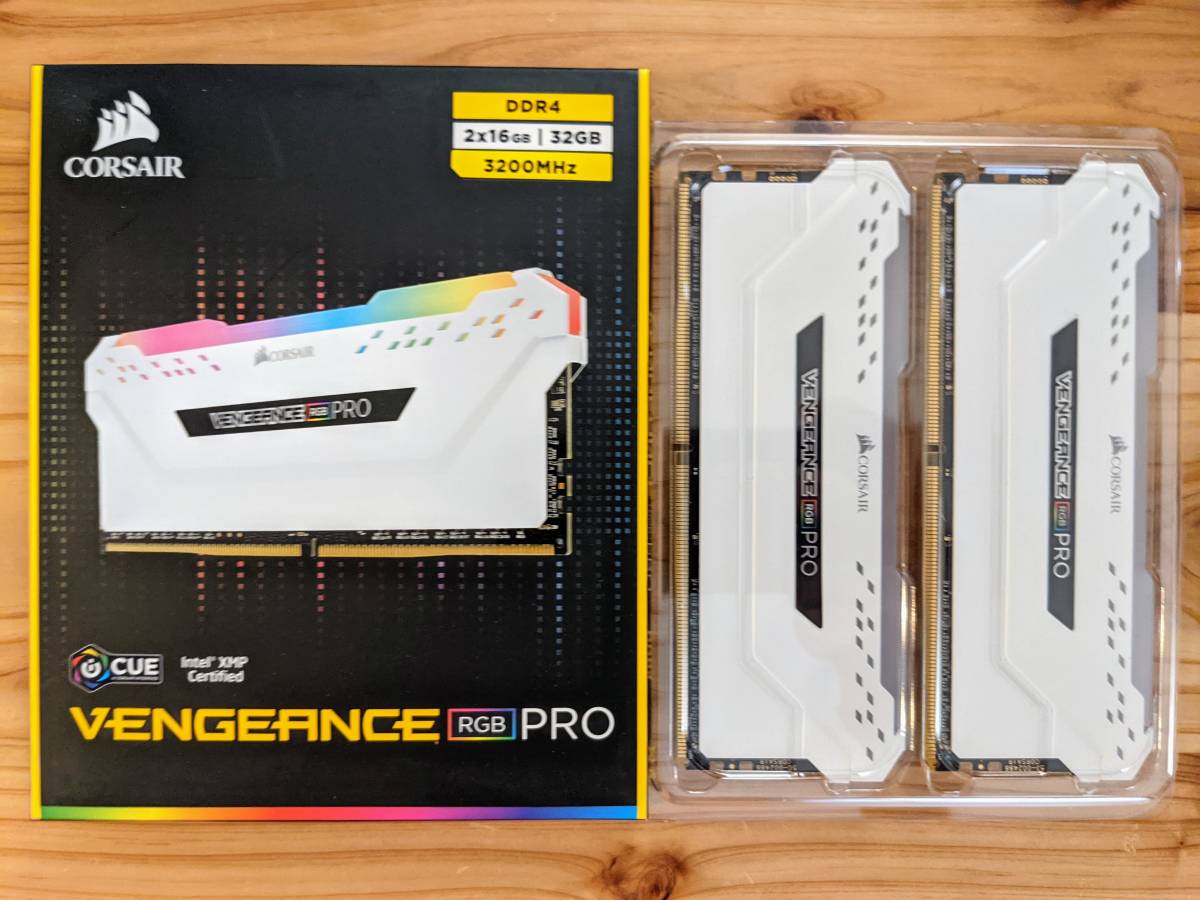送料無料/動作品 CORSAIR DDR4-3200MHz デスクトップPC用 メモリ Vengeance RGB Pro 32GB [16GB × 2枚] CMW32GX4M2C3200C16W