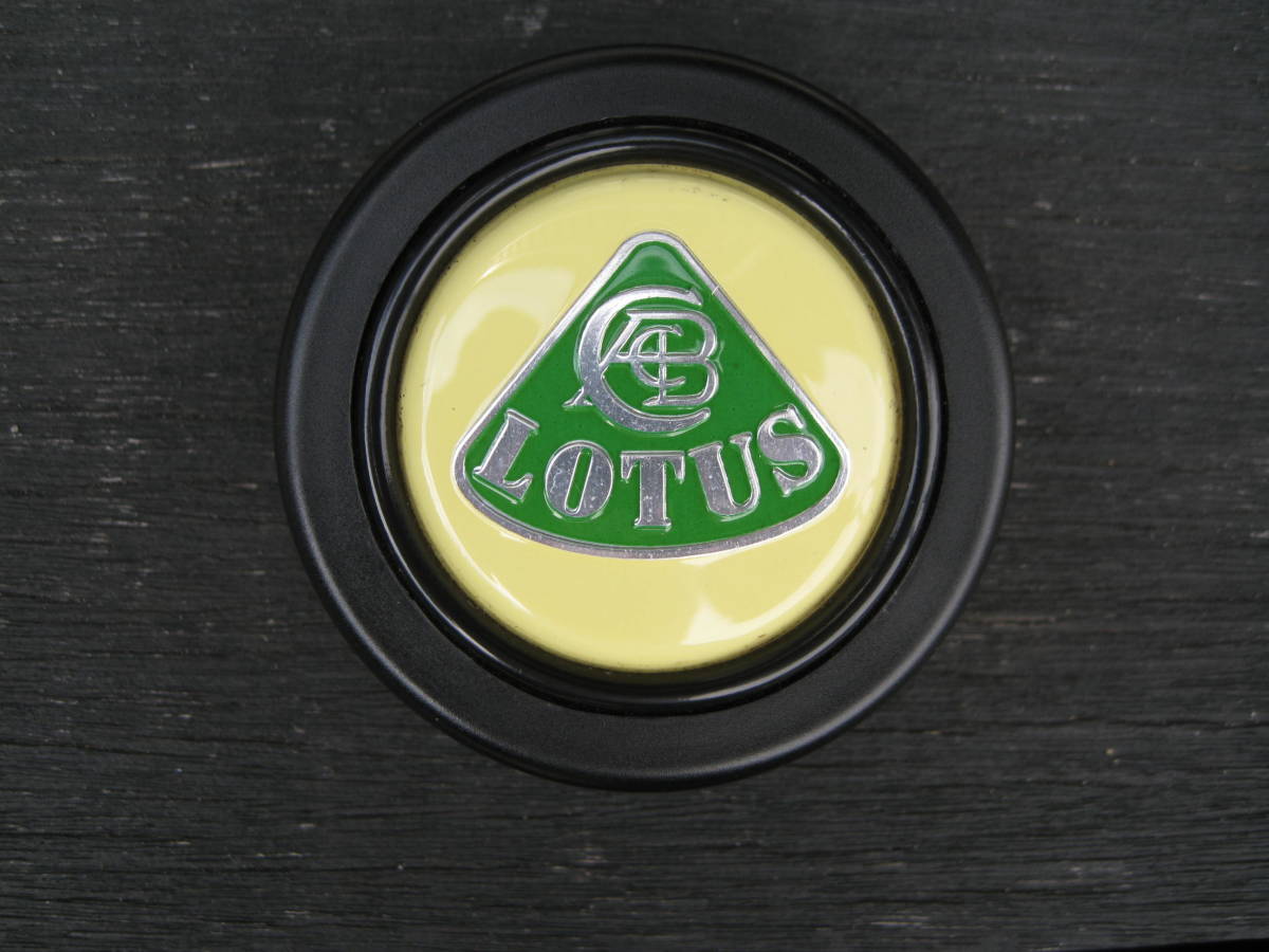 ロータス LOTUS ホーンボタン MOMO 純正 エラン エリーゼ エクシージ