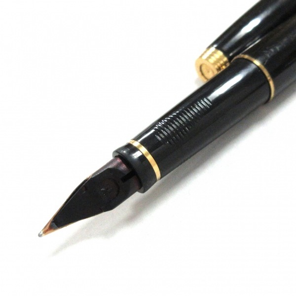 パーカー Parker 万年筆 プラスチック 金属素材 黒 ゴールド ペン先14k インクなし ペン パーカー 売買されたオークション情報 Yahooの商品情報をアーカイブ公開 オークファン Aucfan Com